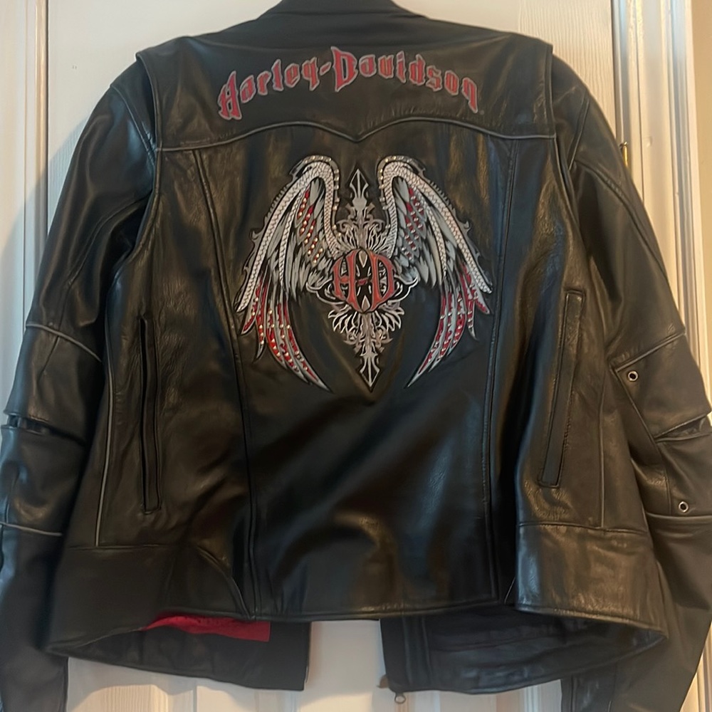 Two piece Harley Davidson leather jacket and fleece hooded jacket/liner.